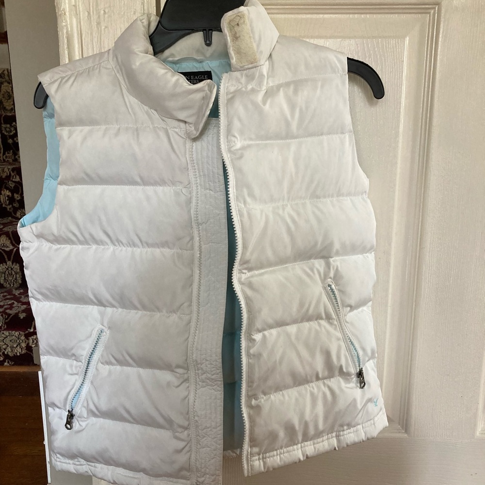 American Eagle white vest sz S/P